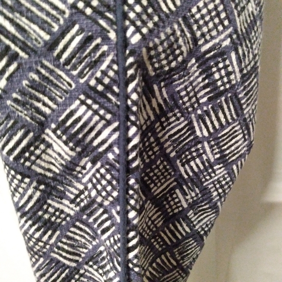 Anthropologie Cartonnier Cropped Pants Blue White Print Size 2 - Picture 5 of 9